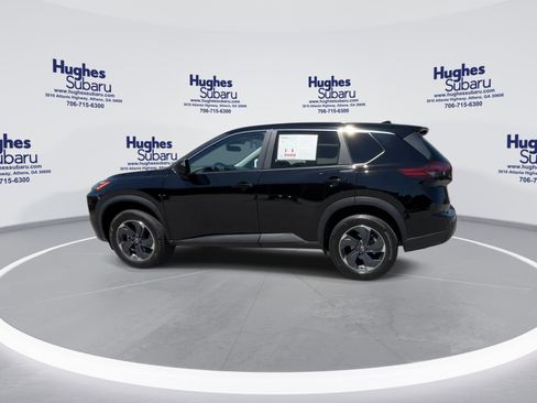 Used 2025 Nissan Rogue SV image 9