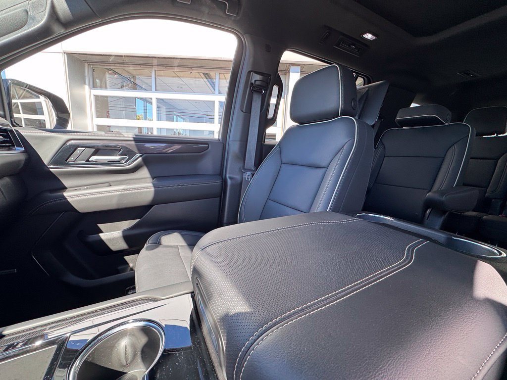 Used 2026 GMC Yukon Elevation w/ Elevation Premium Package AWD/4WD image 25