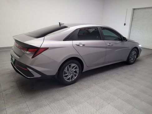 Used 2024 Hyundai Elantra SEL FWD image 10