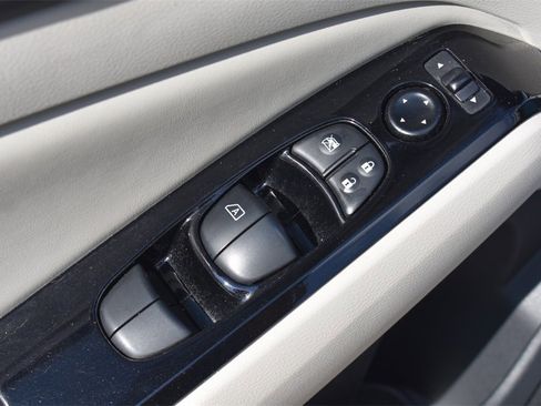 Used 2023 Nissan Altima 2.5 SV image 21