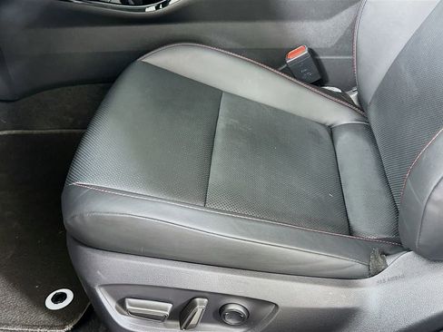 Used 2024 Toyota Prius Prime Premium image 19