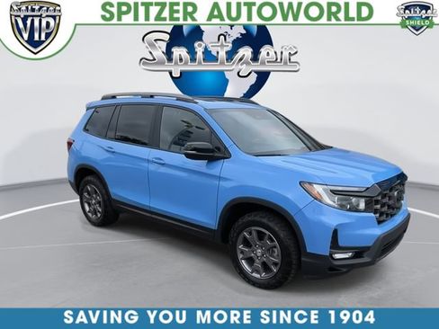 Used 2024 Honda Passport TrailSport image 3