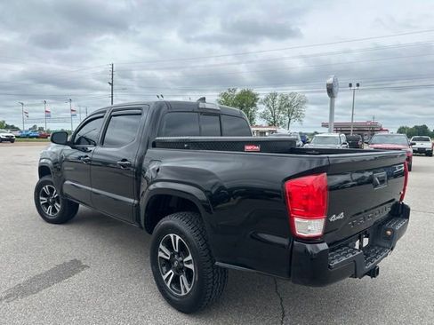 Used 2017 Toyota Tacoma SR w/ Tow Package AWD/4WD image 22