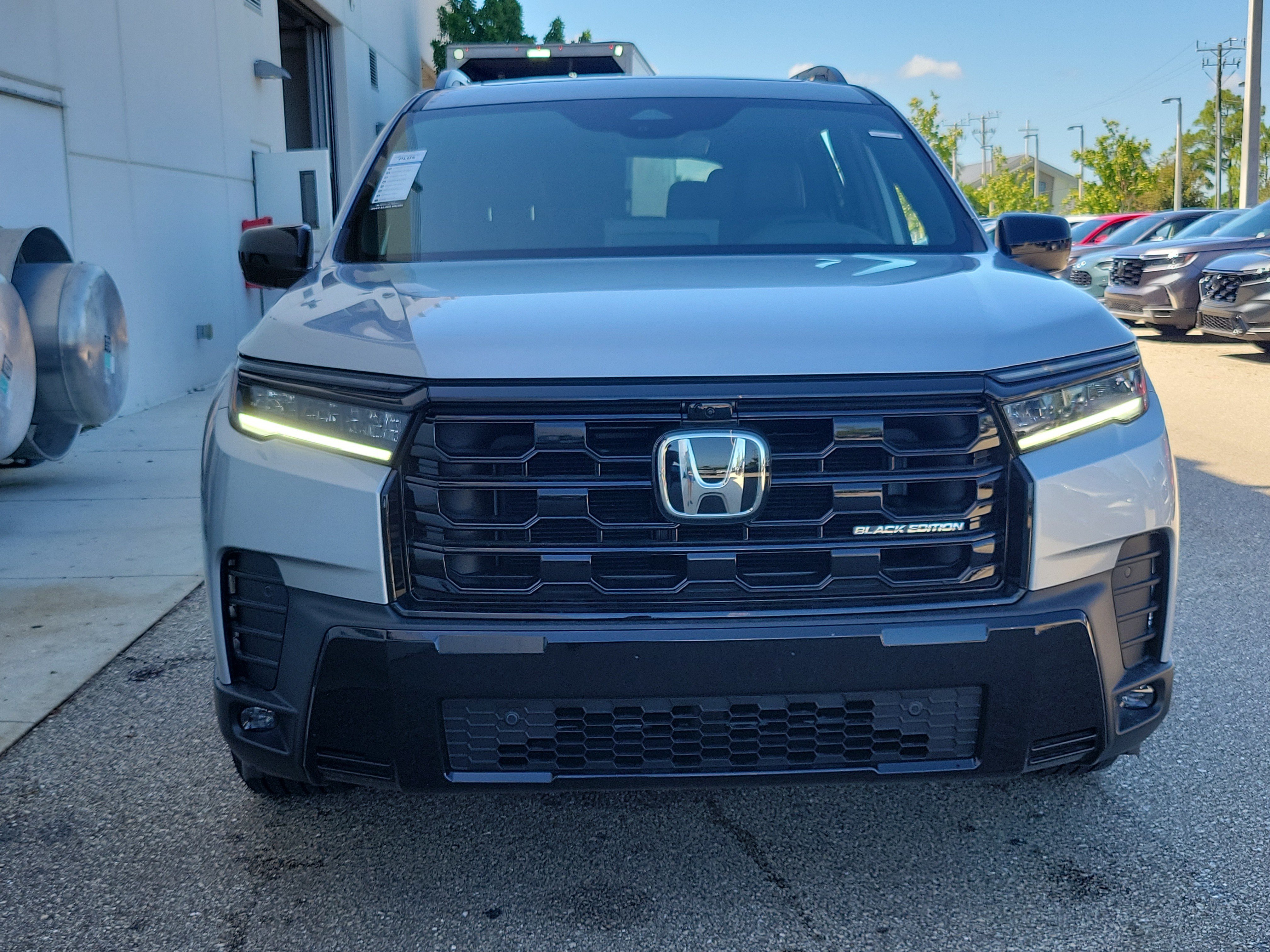 New 2026 Honda Pilot Black Edition image 2