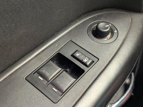 Used 2014 Dodge Challenger R/T image 11