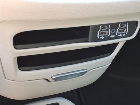 Used 2023 Chrysler Pacifica Touring-L FWD image 30