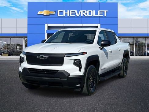 Certified 2024 Chevrolet Silverado EV W/T AWD/4WD image 4