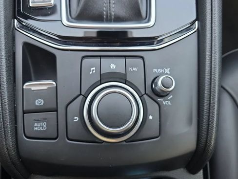 Used 2018 MAZDA CX-5 Touring w/ Preferred Equipment Package FWD image 35