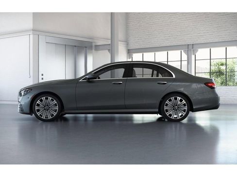 Used 2023 Mercedes-Benz E 450 4MATIC Sedan image 35