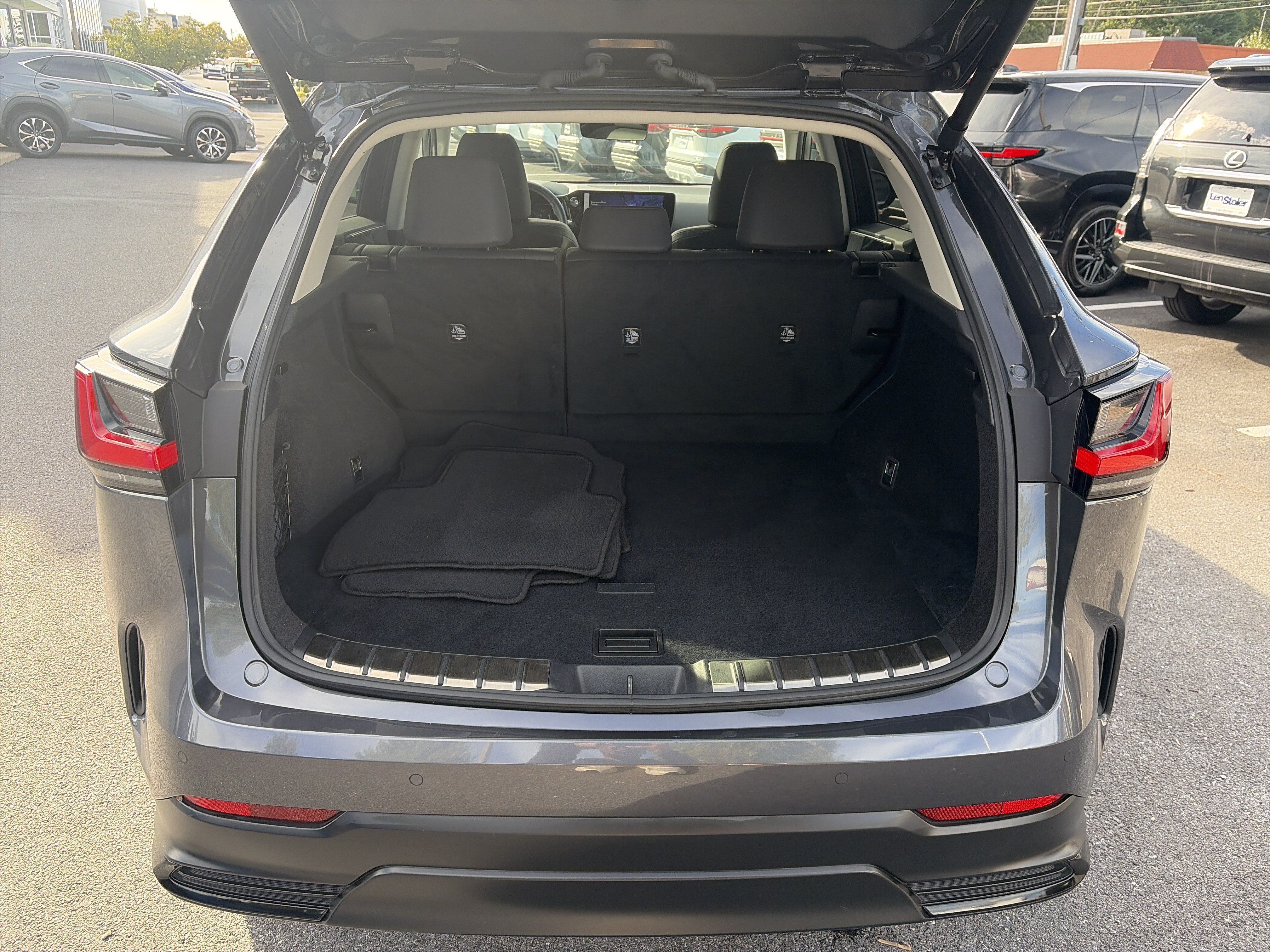 Used 2026 Lexus NX 350h AWD w/ Cold Area Package image 13