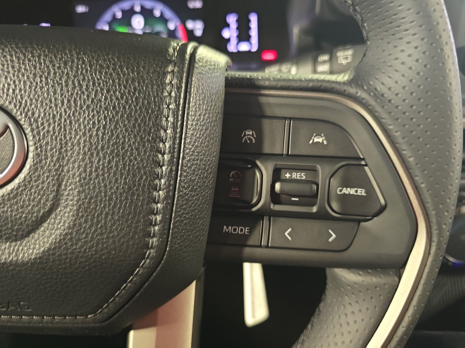 New 2026 Toyota 4Runner SR5 AWD/4WD image 17