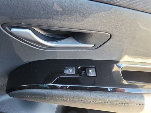 Certified 2023 Hyundai Tucson Limited w/ Cargo Package image 30