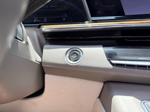 Used 2023 Cadillac Escalade Premium Luxury Platinum AWD/4WD image 32