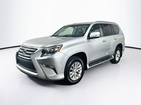 Used 2016 Lexus GX 460 w/ Premium Package AWD/4WD image 3