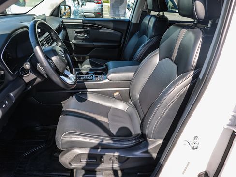 Certified 2025 Honda Pilot EX-L image 12