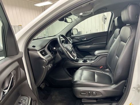 Used 2023 GMC Acadia SLT AWD/4WD image 14