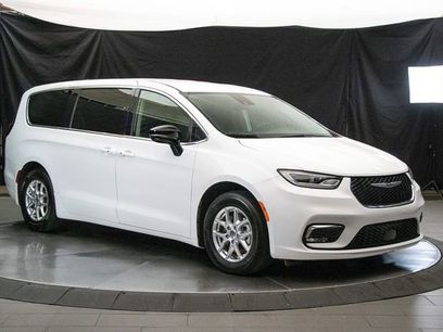 Used 2024 Chrysler Pacifica Touring-L