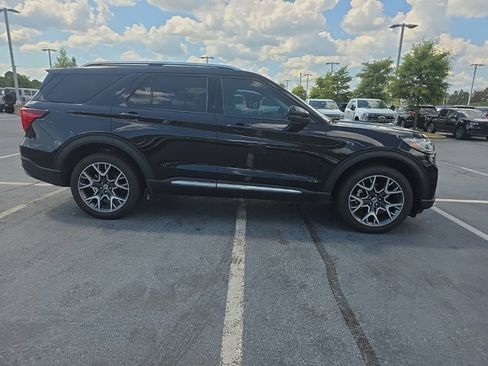 Certified 2025 Ford Explorer Platinum w/ Ultimate Package AWD/4WD image 5
