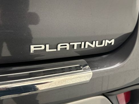 Used 2024 Toyota Highlander Platinum image 21