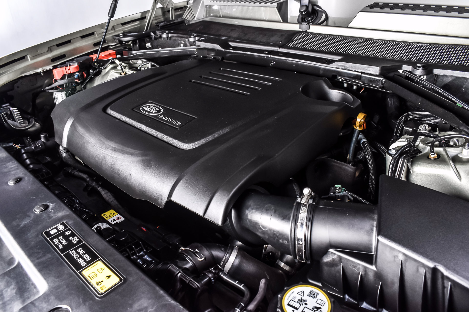 Used 2024 Land Rover Defender 110 S AWD/4WD image 10
