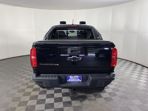 Used 2018 Chevrolet Colorado ZR2 w/ ZR2 Midnight Special Edition AWD/4WD image 9