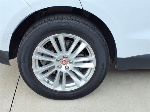 Used 2020 Jaguar F-PACE Prestige image 11