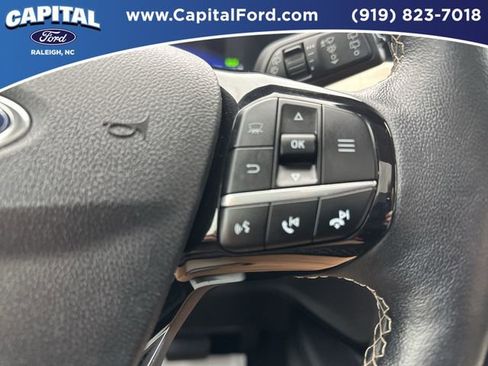 Certified 2022 Ford Escape Titanium w/ Titanium Elite Package image 25