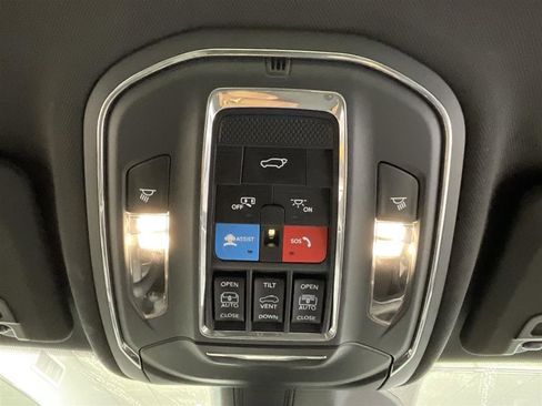 Used 2024 Jeep Grand Cherokee Limited 4xe image 13