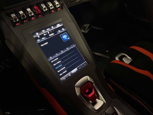Used 2022 Lamborghini Huracan STO image 38