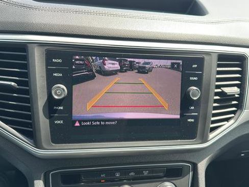 Used 2018 Volkswagen Atlas Launch Edition FWD image 15