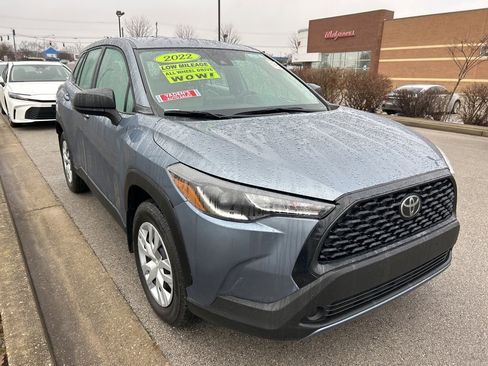 Used 2022 Toyota Corolla Cross L image 2