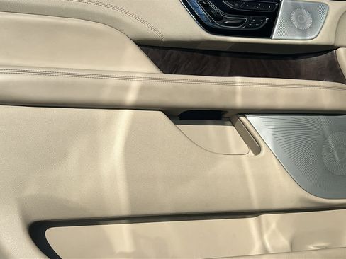 Used 2019 Lincoln Navigator L Reserve AWD/4WD image 23