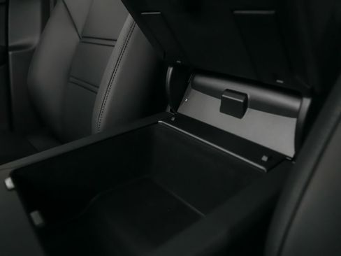 New 2026 Porsche Cayenne Coupe image 34