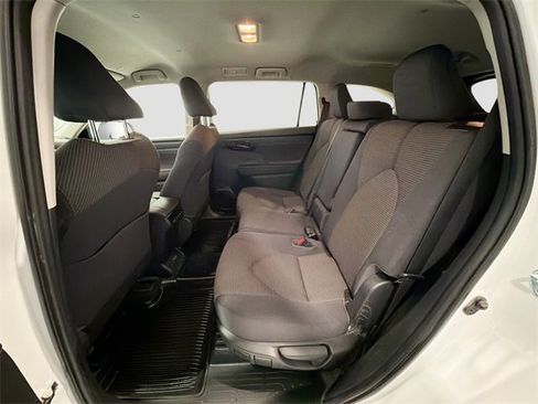 Certified 2023 Toyota Highlander L image 20