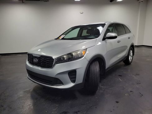Used 2020 Kia Sorento L image 5