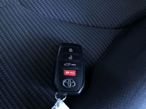 Certified 2024 Toyota Highlander LE image 34