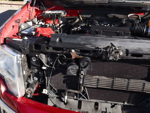 Used 2014 Ford F150 XLT w/ XLT Chrome Package image 11