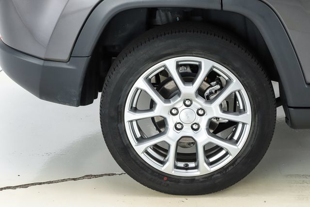 Used 2022 Jeep Compass Latitude AWD/4WD image 17