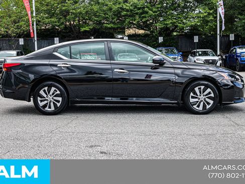 Used 2024 Nissan Altima 2.5 S FWD image 10