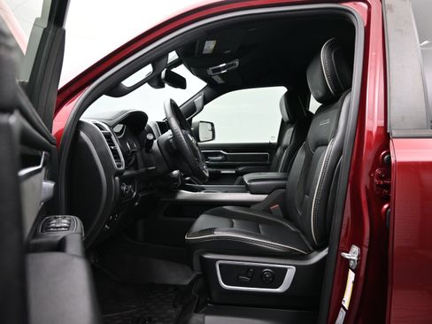 Used 2020 RAM 1500 Laramie w/ Sport Appearance Package AWD/4WD image 9