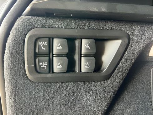 Certified 2024 BMW X7 xDrive40i w/ M Sport Package image 36