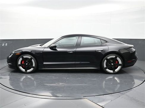 New 2025 Porsche Taycan 4S image 2