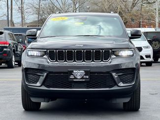 Used 2024 Jeep Grand Cherokee Laredo X w/ Luxury Tech Group I video 2