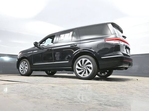 Used 2024 Lincoln Navigator Reserve AWD/4WD image 55