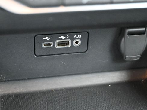 Used 2024 Nissan Altima 2.5 SV FWD image 24
