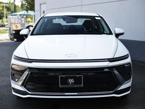 New 2025 Hyundai Sonata SE image 2