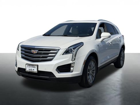 Used 2017 Cadillac XT5 Luxury w/ Driver Awareness Package FWD image 4