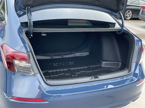 Used 2025 Honda Civic LX image 27