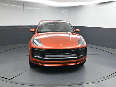Certified 2022 Porsche Macan GTS image 28