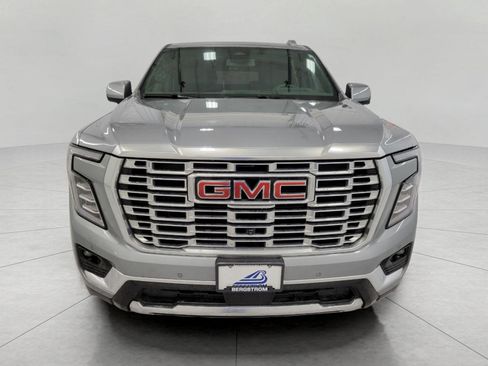 Used 2025 GMC Yukon XL Denali image 13